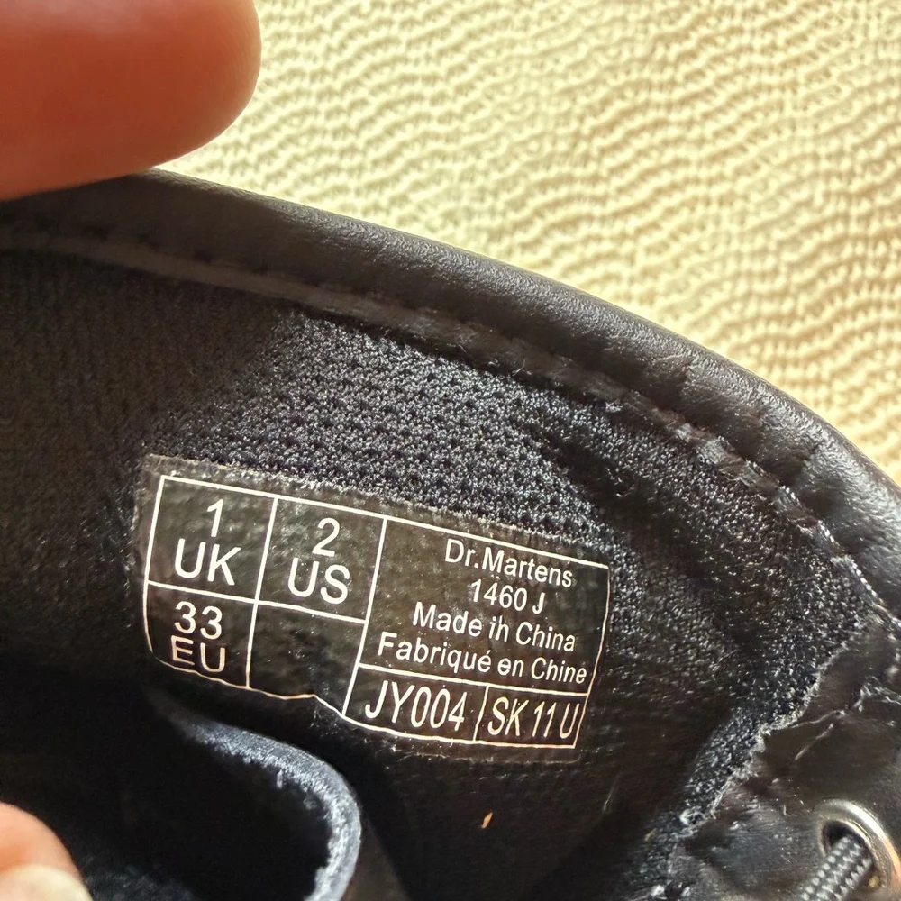 Dr. Martens 1460 Junior boots in a Monochrome Black 2